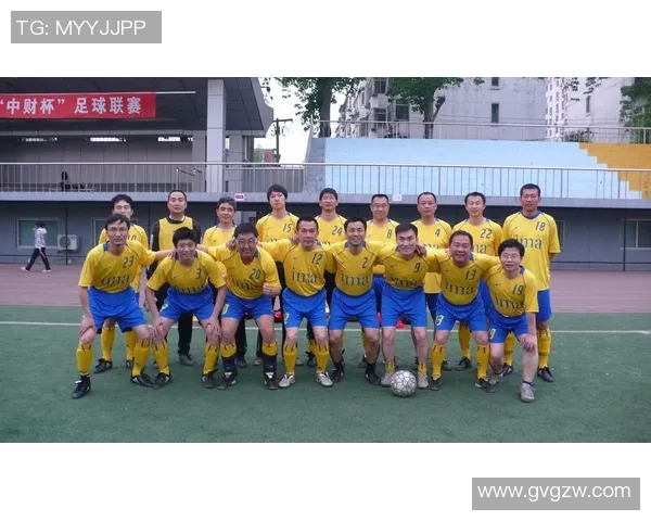 地方足球队发展现状及提升路径的综合分析与对策探讨