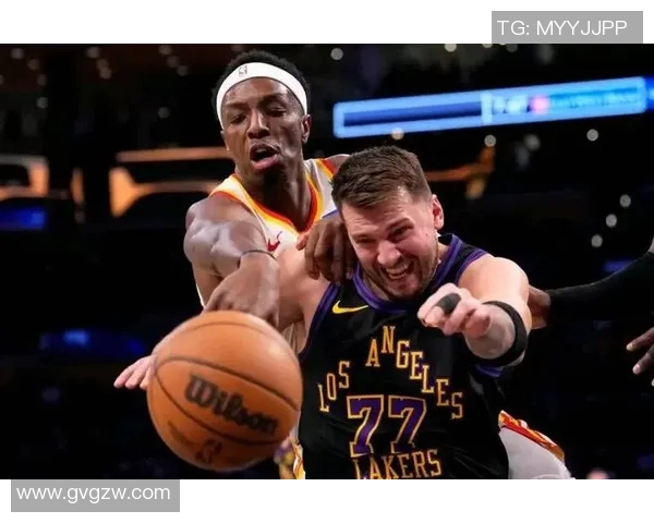 年轻后卫亚当斯再度爆发，老鹰击败湖人终结对手六连胜